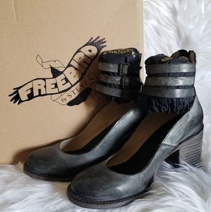 FREEBIRD BY STEVEN Randi Size 8